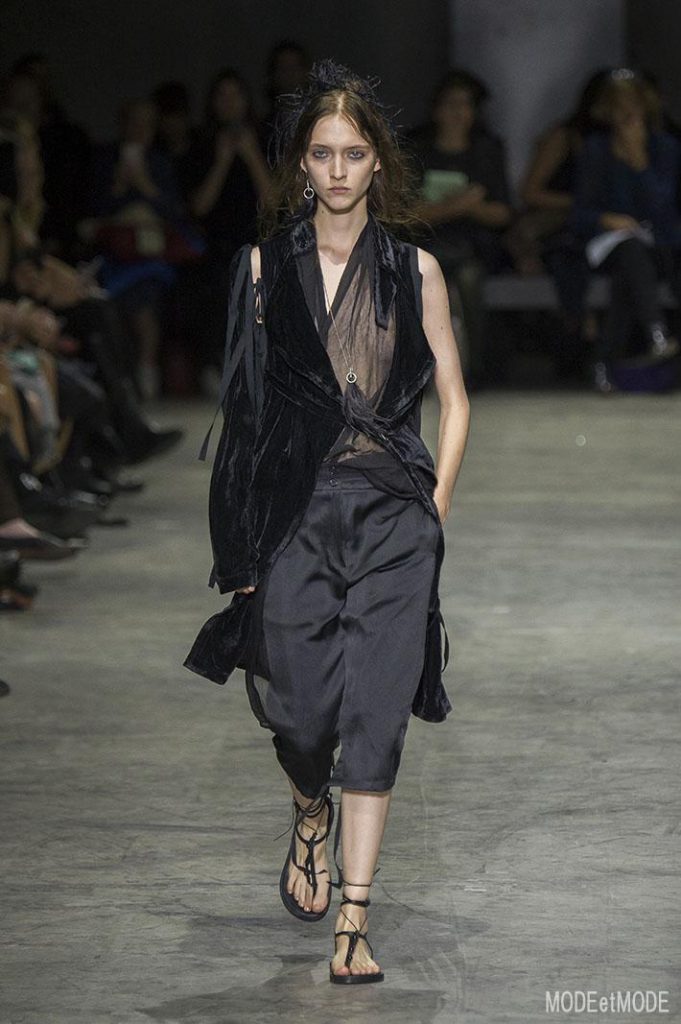 ANN_DEMEULEMEESTER_ss18_023