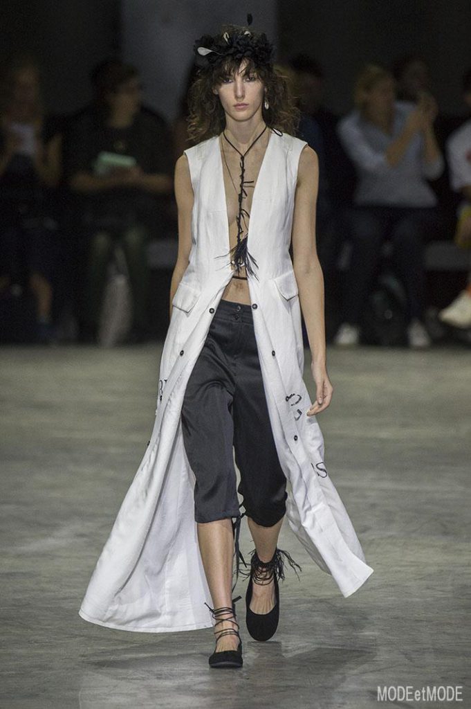 ANN_DEMEULEMEESTER_ss18_037