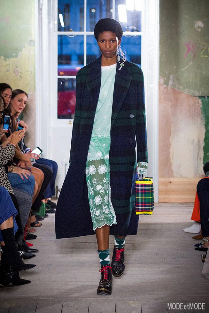 BURBERRY_ss18_011