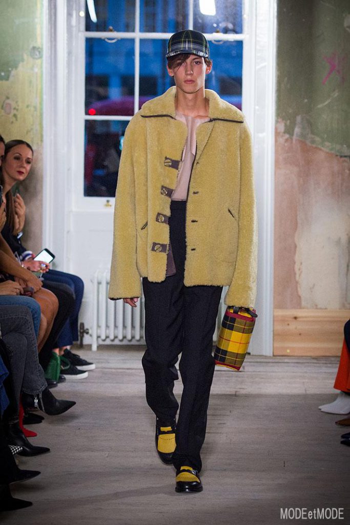 BURBERRY_ss18_014