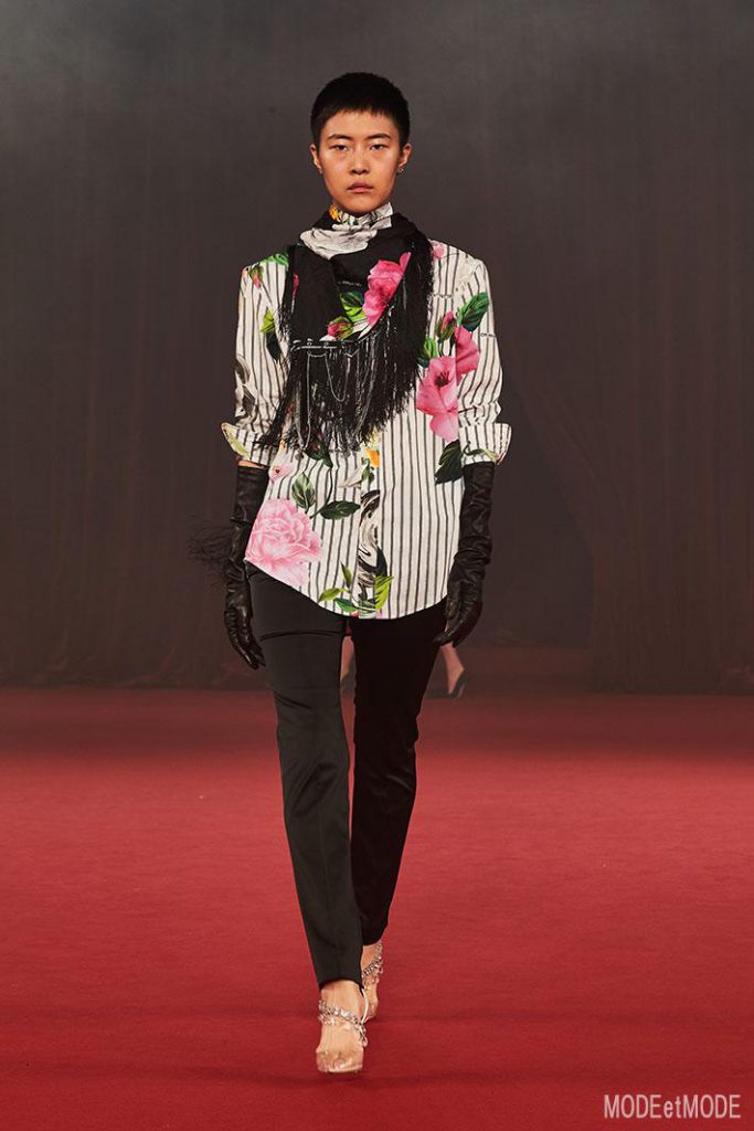 OFF_WHITE_Virgil_Abloh_ss18_018