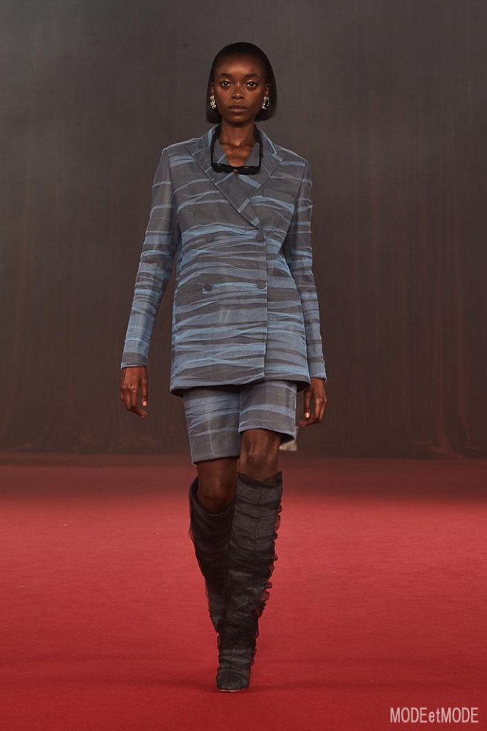 OFF_WHITE_Virgil_Abloh_ss18_030