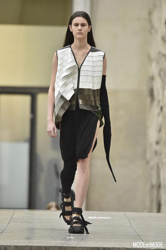 RICK_OWENS_ss18_024