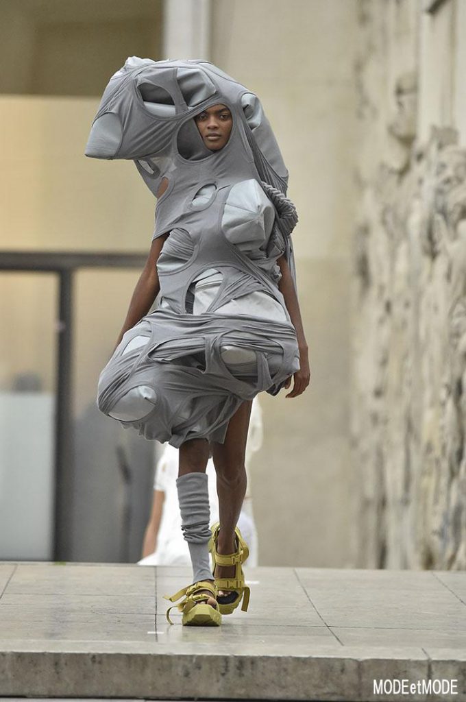 RICK_OWENS_ss18_038