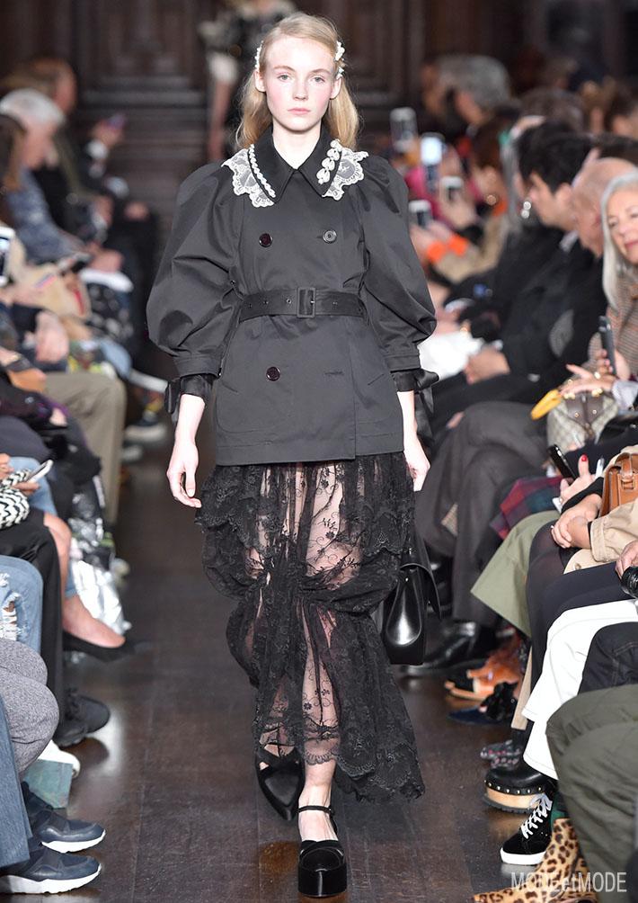 SIMONE_ROCHA_ss18_011