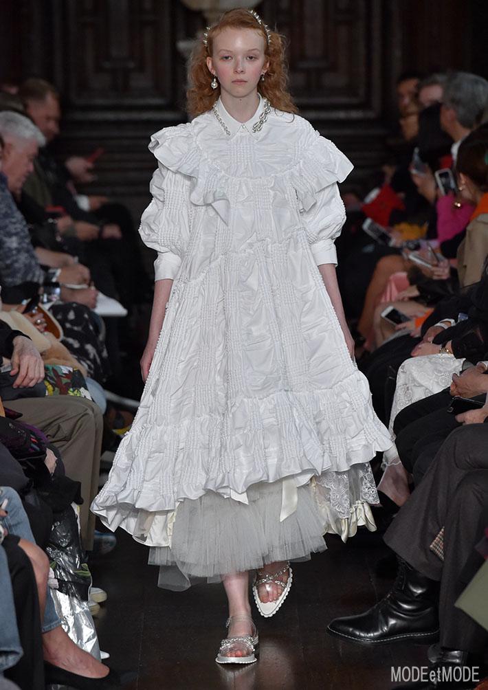 SIMONE_ROCHA_ss18_038