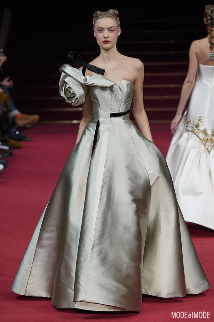 alexis_mabille_ss18hc_043