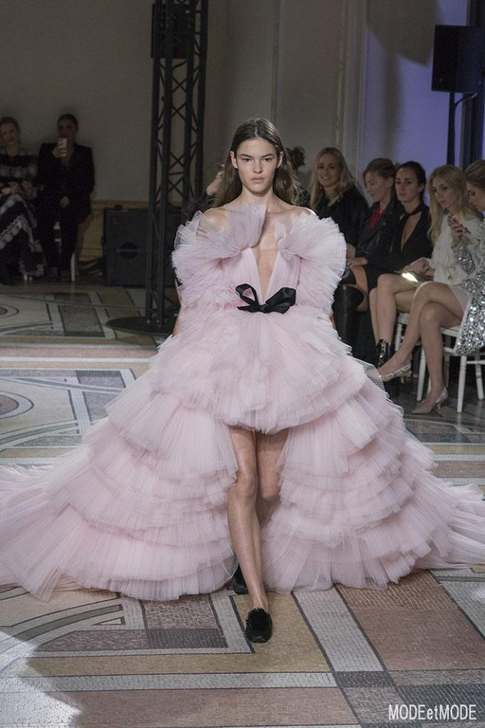 giambattista-valli_ss18hc_049