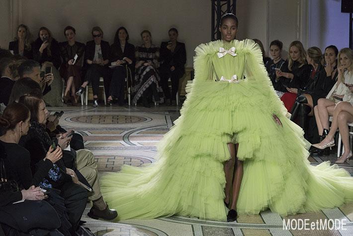 giambattista-valli_ss18hc_050