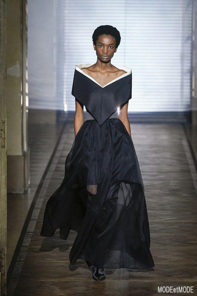 givenchy_ss18hc_002
