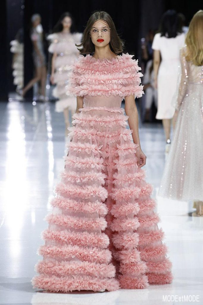 Ralph & Russo : Runway – Paris Fashion Week – Haute Couture Fall/Winter 2016-2017