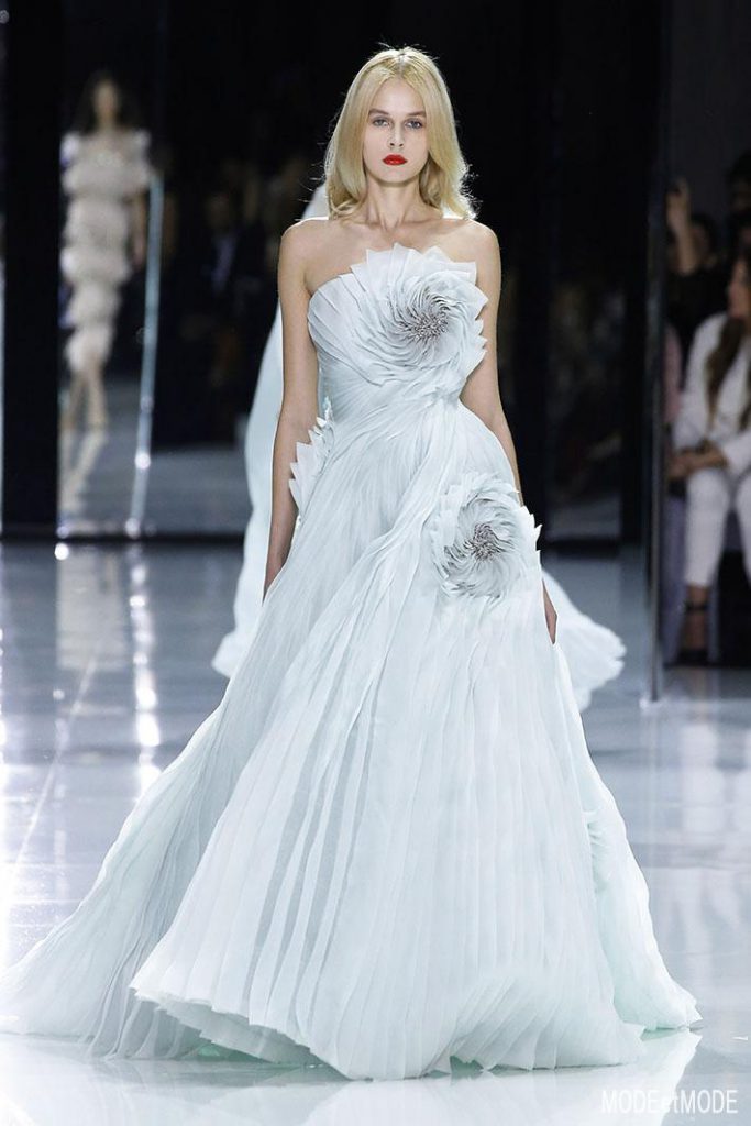 Ralph & Russo : Runway – Paris Fashion Week – Haute Couture Fall/Winter 2016-2017