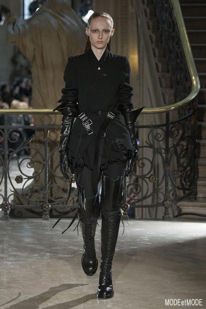 ann_demeulemeester_aw18_002