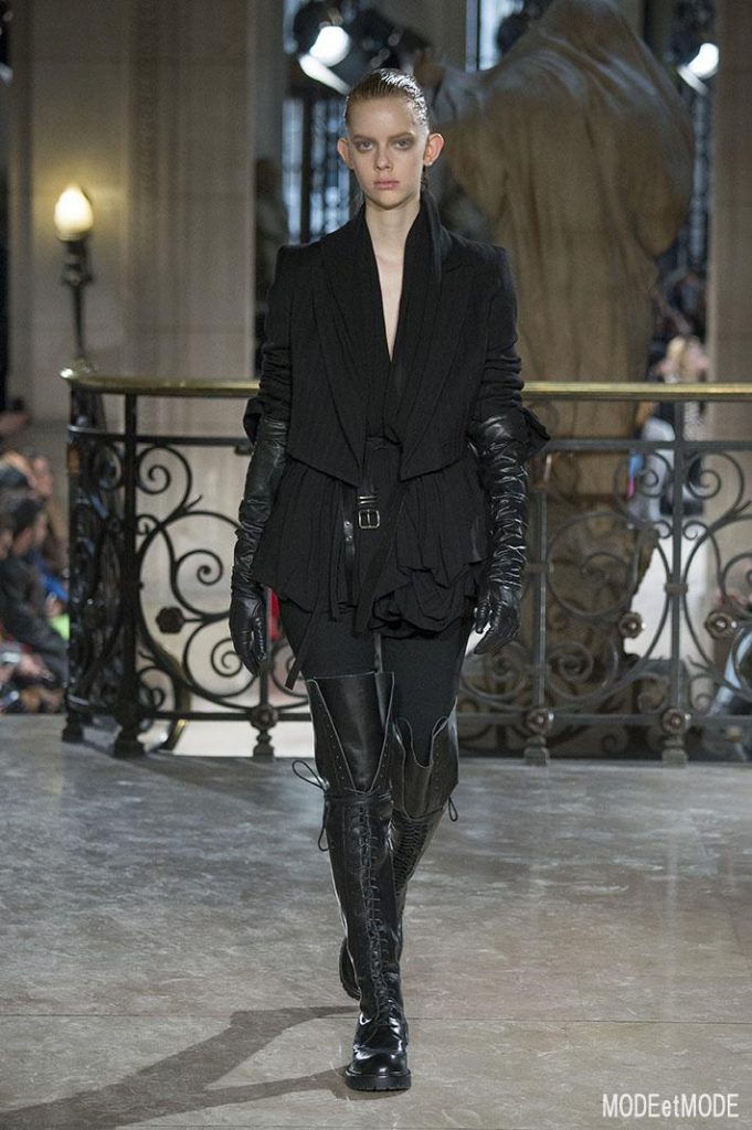 ann_demeulemeester_aw18_007