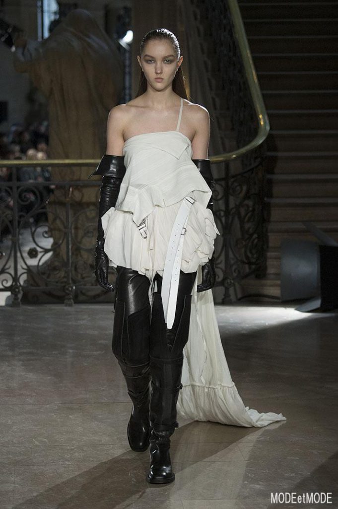 ann_demeulemeester_aw18_024