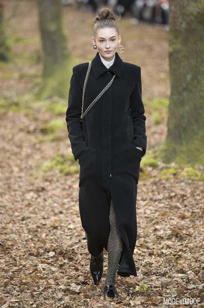 chanel_aw18_001