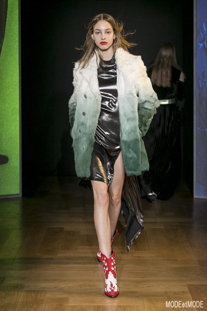 EACH x OTHER
Ready To Wear Fall Winter 2018 Collection
Paris Fashion Week
