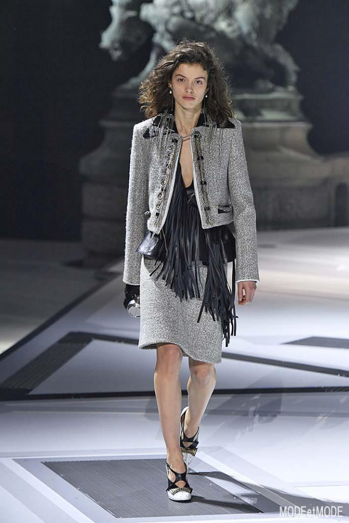 Louis Vuitton Paris Womenswear Fall Winter 2018-2019 Paris February/March 2018