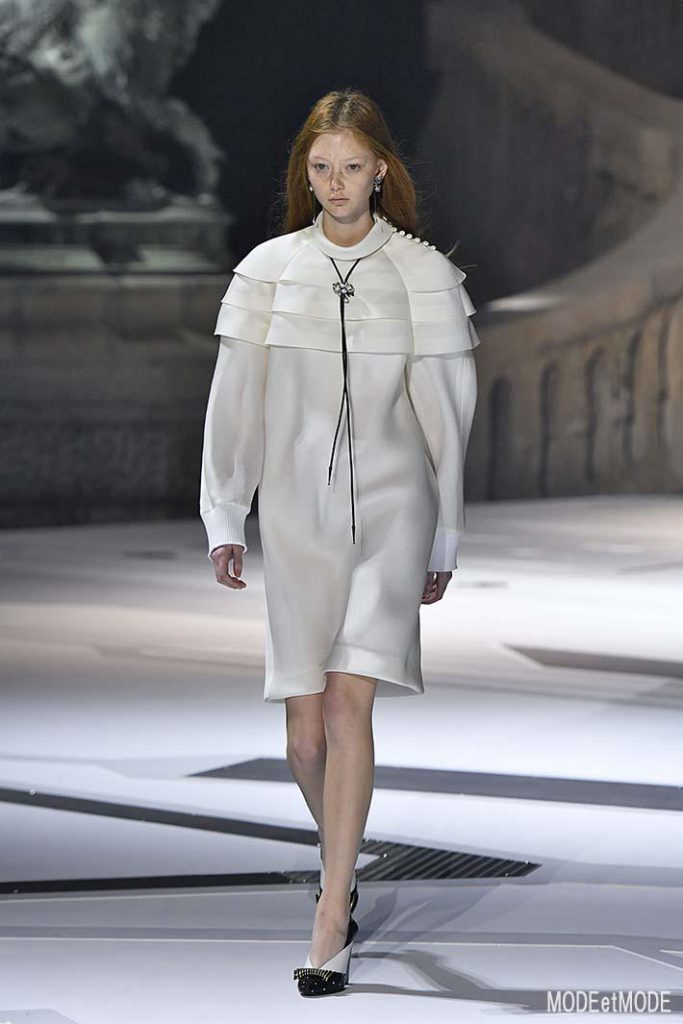 Louis Vuitton Paris Womenswear Fall Winter 2018-2019 Paris February/March 2018