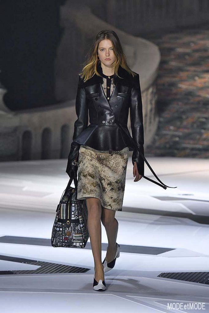 Louis Vuitton Paris Womenswear Fall Winter 2018-2019 Paris February/March 2018