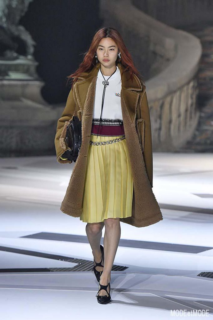 Louis Vuitton Paris Womenswear Fall Winter 2018-2019 Paris February/March 2018