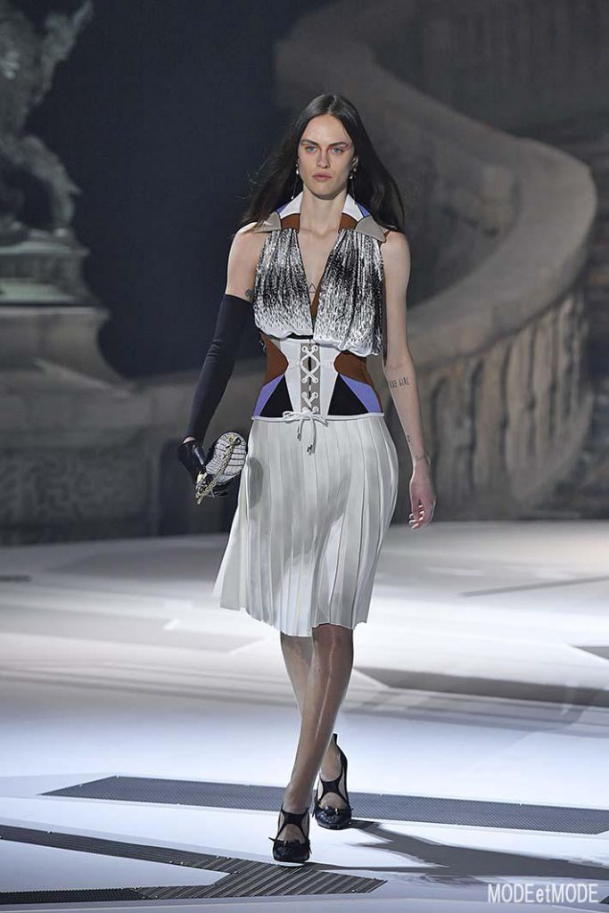Louis Vuitton Paris Womenswear Fall Winter 2018-2019 Paris February/March 2018