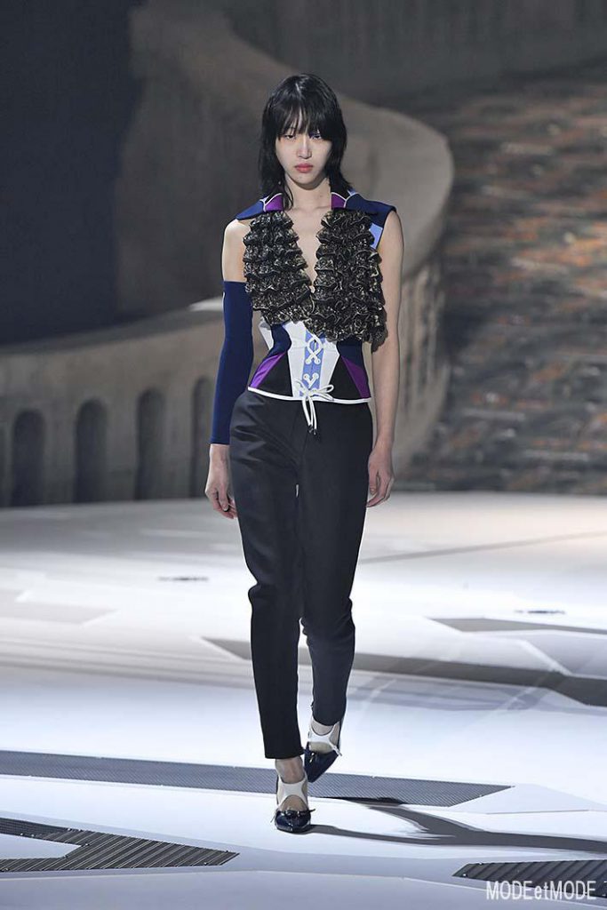 Louis Vuitton Paris Womenswear Fall Winter 2018-2019 Paris February/March 2018