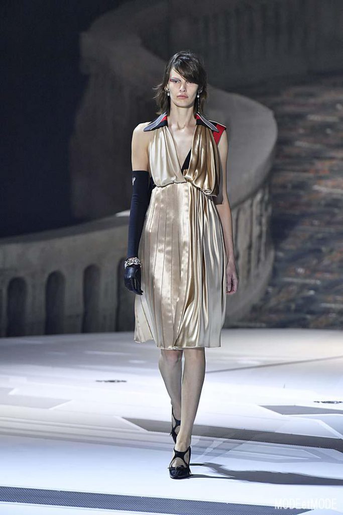 Louis Vuitton Paris Womenswear Fall Winter 2018-2019 Paris February/March 2018