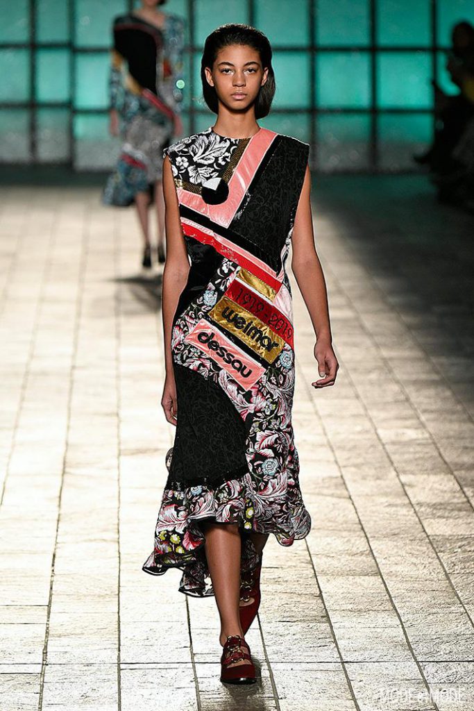 mary_katrantzou_aw18_004
