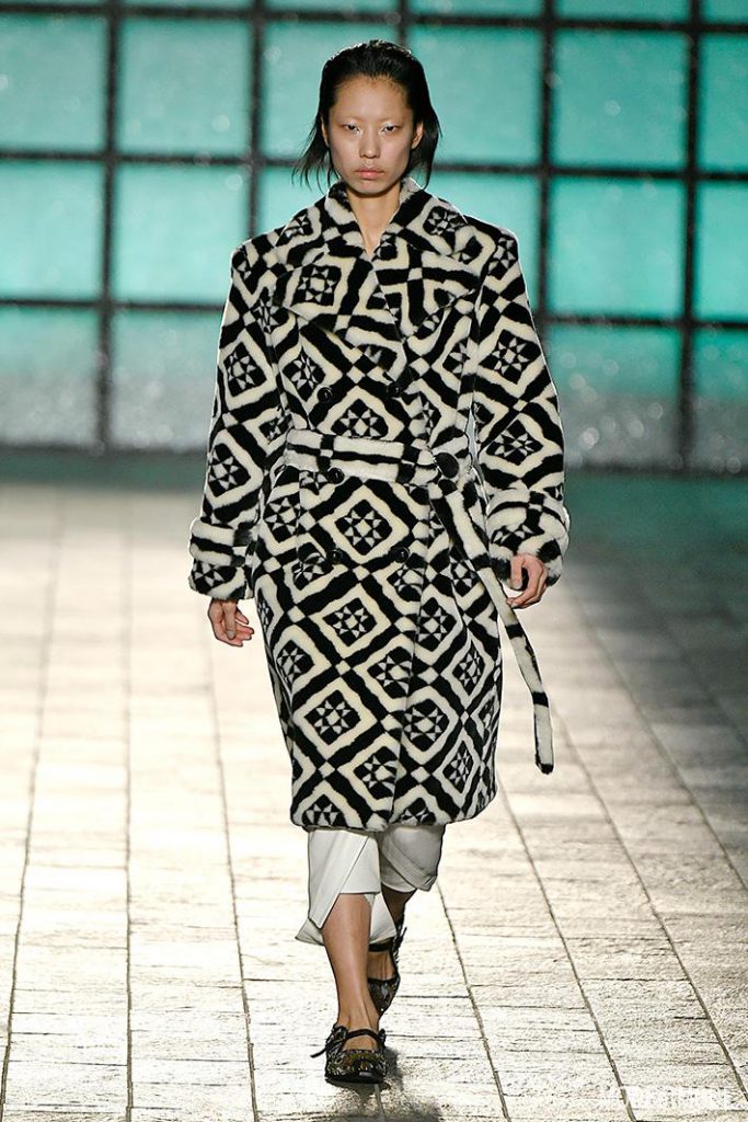 mary_katrantzou_aw18_007