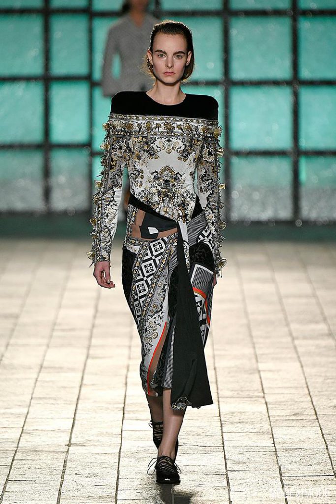 mary_katrantzou_aw18_008