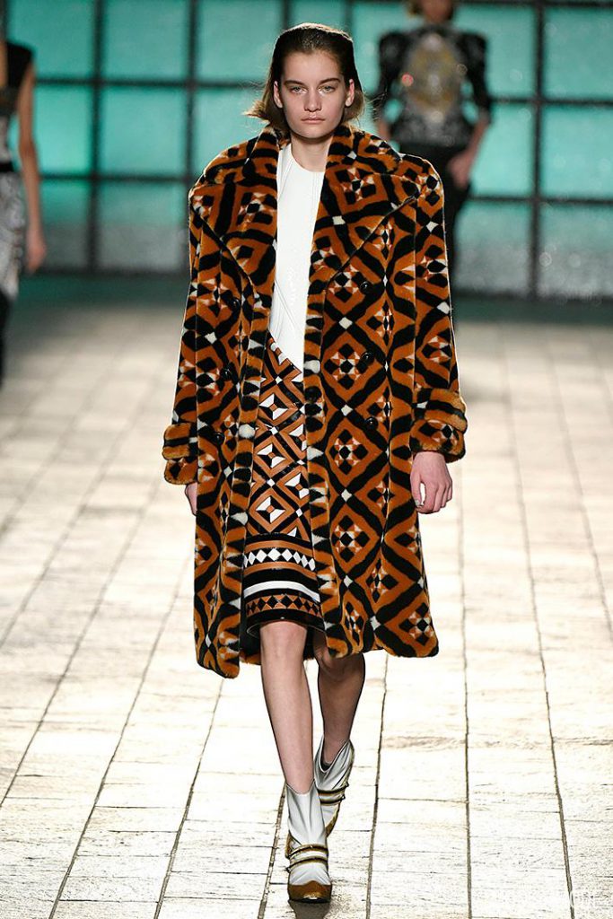 mary_katrantzou_aw18_013