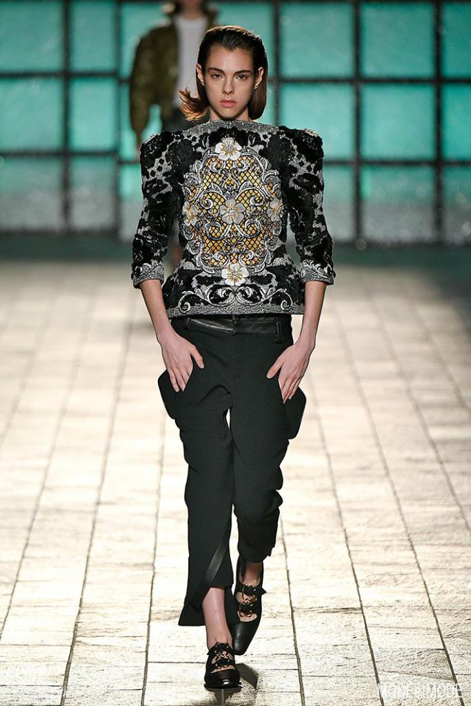 mary_katrantzou_aw18_014