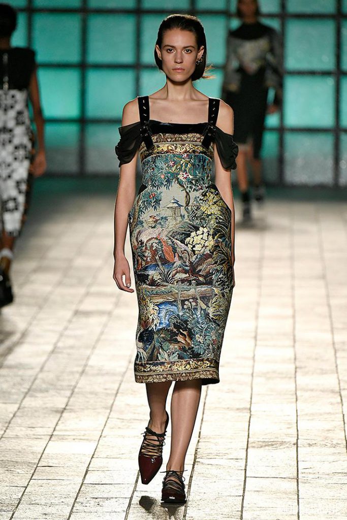 mary_katrantzou_aw18_018
