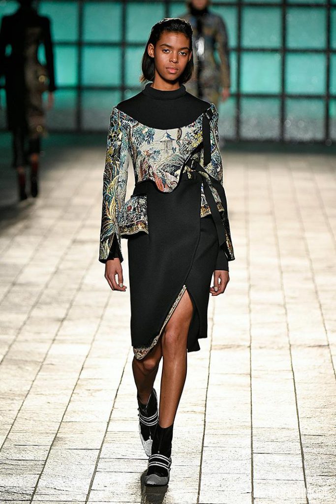 mary_katrantzou_aw18_019