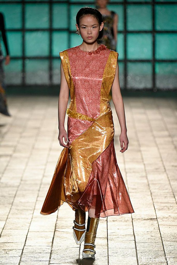mary_katrantzou_aw18_028