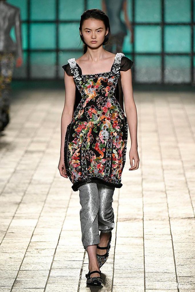mary_katrantzou_aw18_033