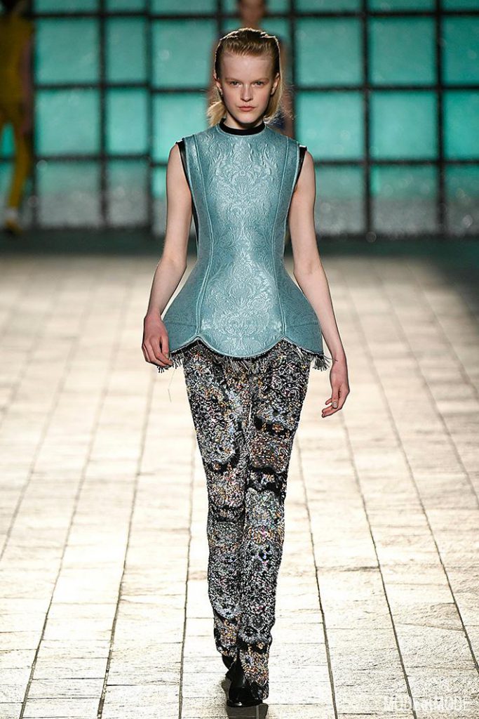 mary_katrantzou_aw18_034