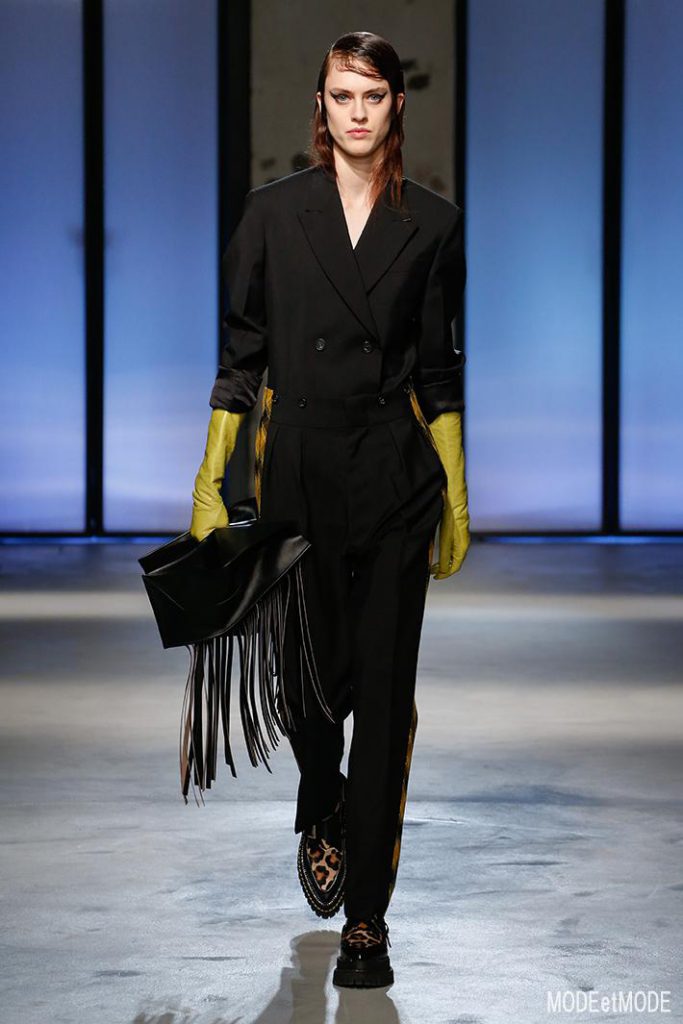 n_21_aw18_008
