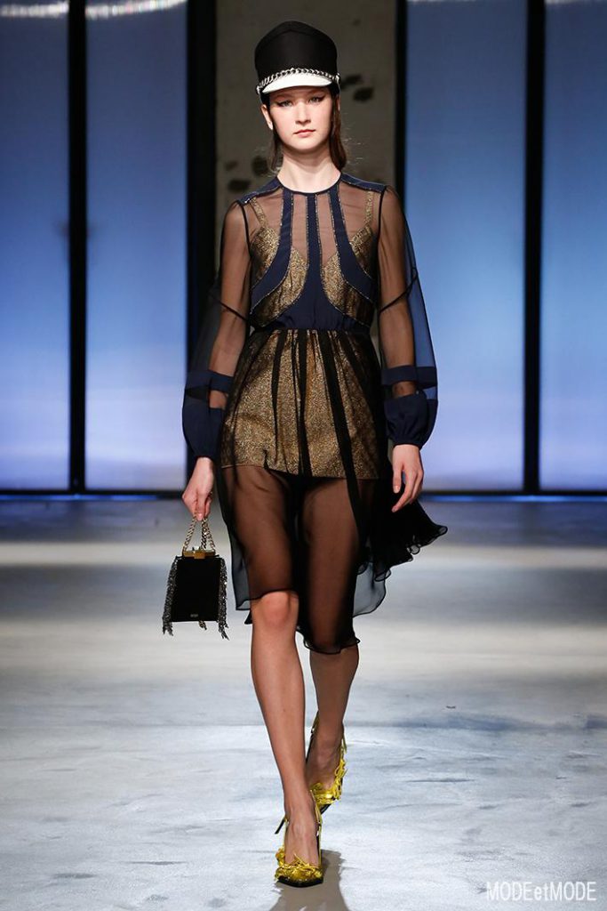 n_21_aw18_044