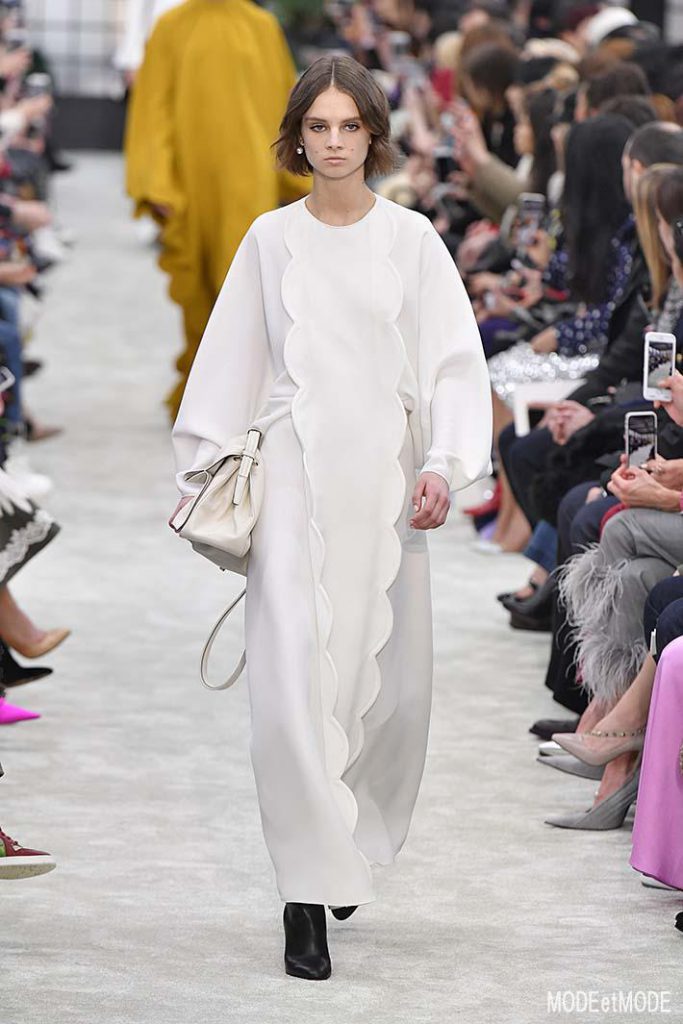 Valentino Paris Womenswear Fall Winter 2018-2019 Paris February/March 2018