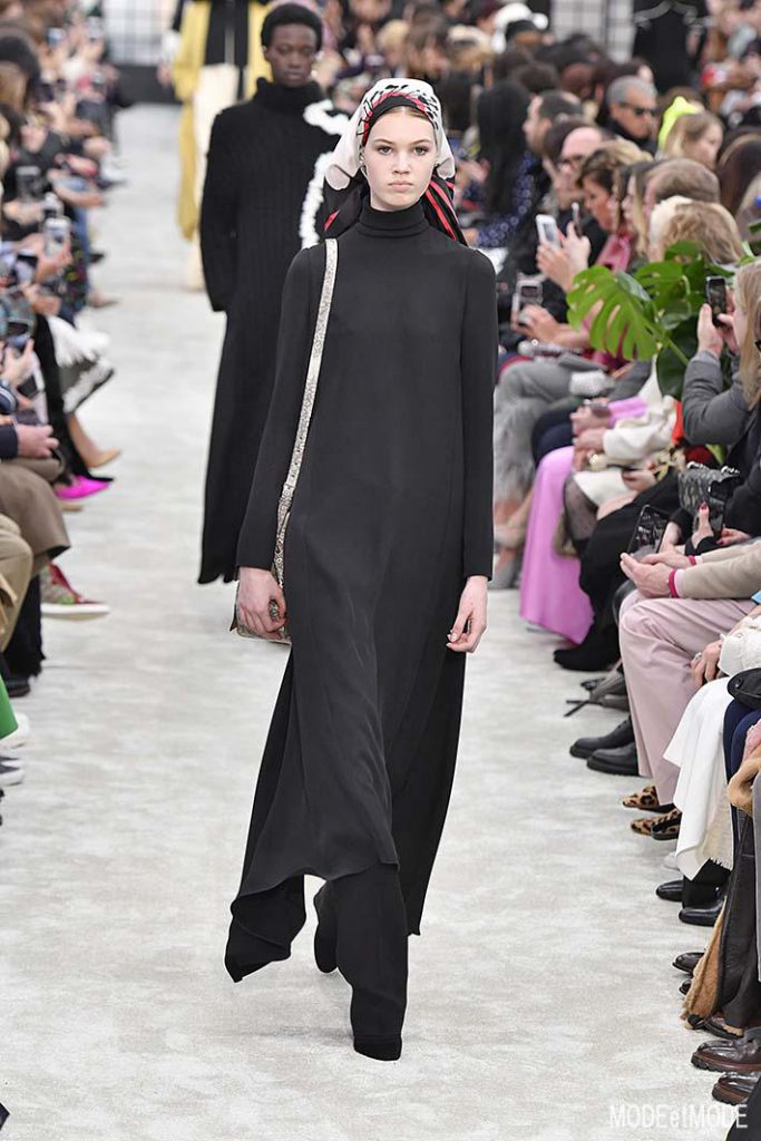 Valentino Paris Womenswear Fall Winter 2018-2019 Paris February/March 2018