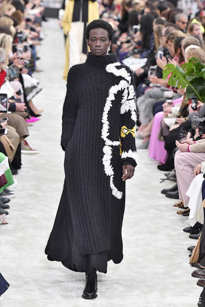 Valentino Paris Womenswear Fall Winter 2018-2019 Paris February/March 2018