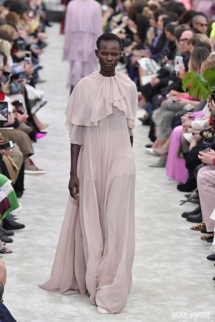Valentino Paris Womenswear Fall Winter 2018-2019 Paris February/March 2018