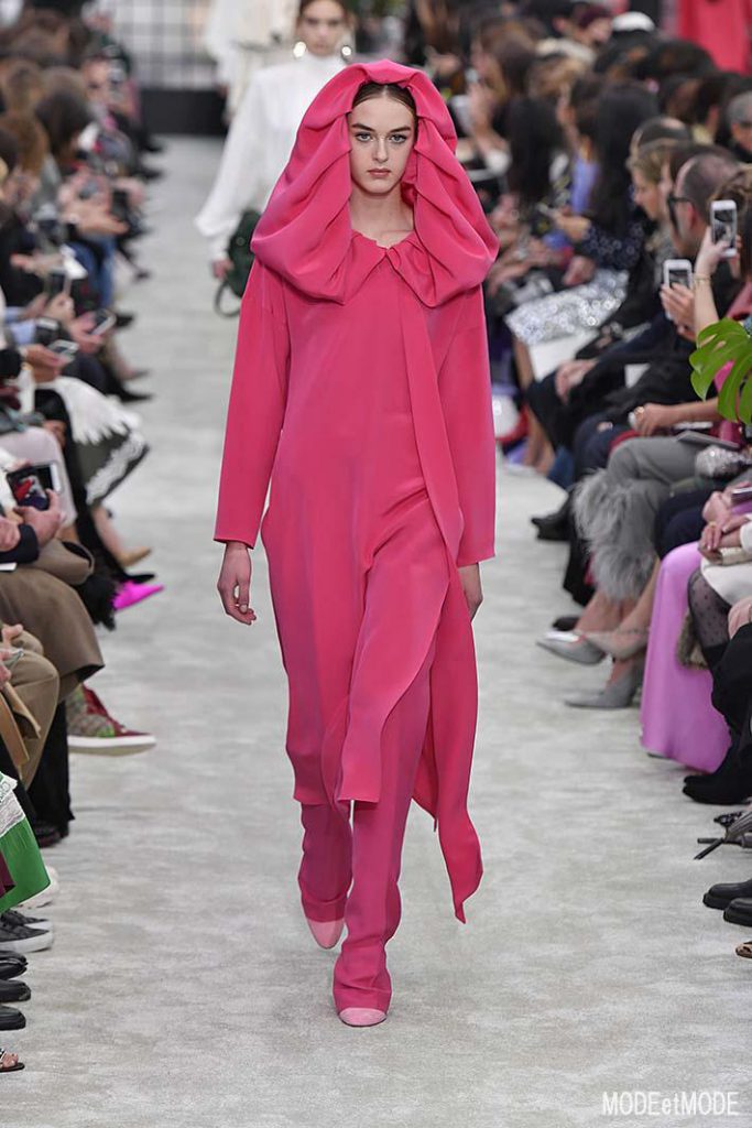 Valentino Paris Womenswear Fall Winter 2018-2019 Paris February/March 2018
