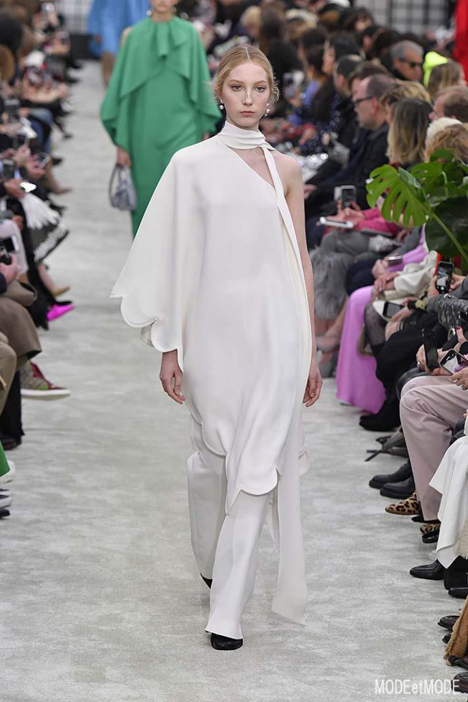 Valentino Paris Womenswear Fall Winter 2018-2019 Paris February/March 2018