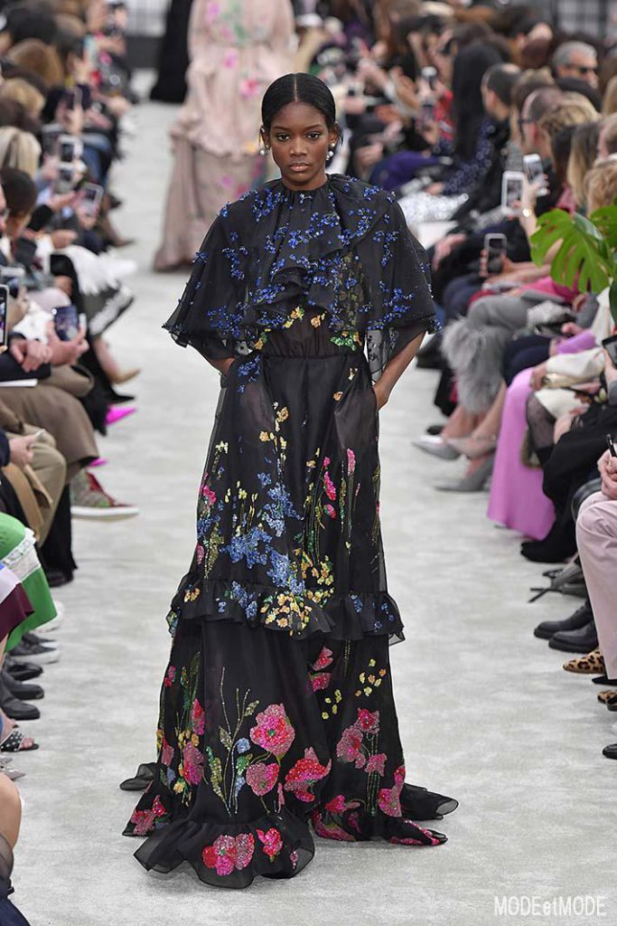Valentino Paris Womenswear Fall Winter 2018-2019 Paris February/March 2018