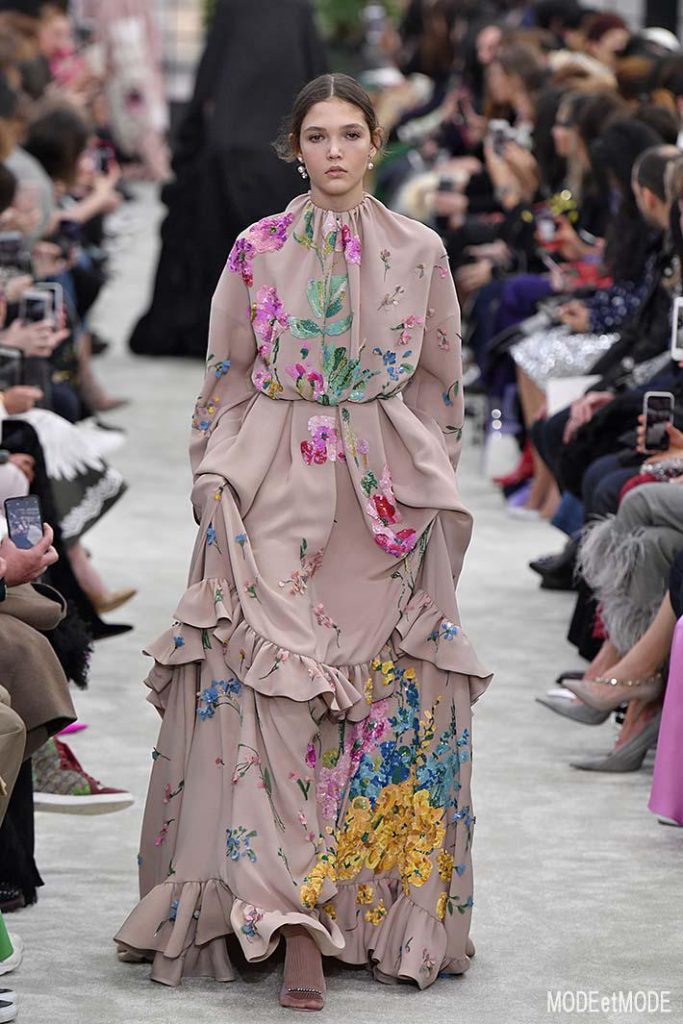 Valentino Paris Womenswear Fall Winter 2018-2019 Paris February/March 2018