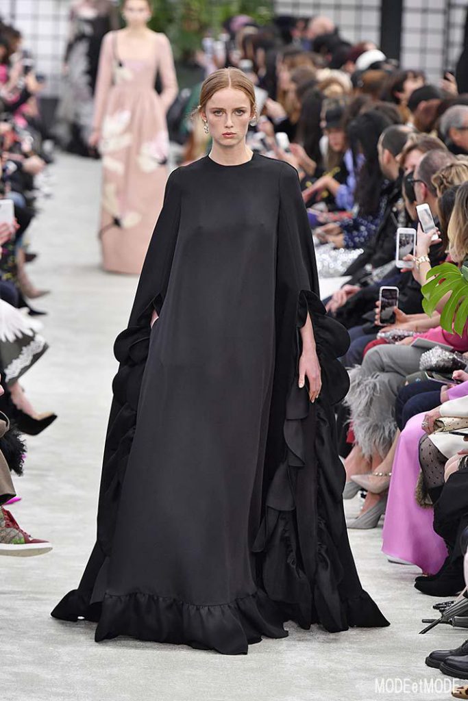 Valentino Paris Womenswear Fall Winter 2018-2019 Paris February/March 2018