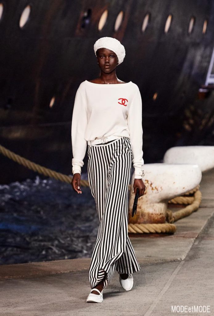 chanel_cruise_aw18hc_001
